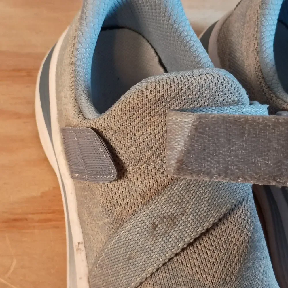 OrthoFeet Women's Size 7.5 B Medium Grey Hook And Loop Walking Sneakers 80052